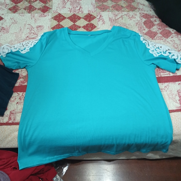 Eachyes Womens Lace Short Sleeve V Neck T Shirts Summer Casual Tops Loose Fit Te - Picture 1 of 3